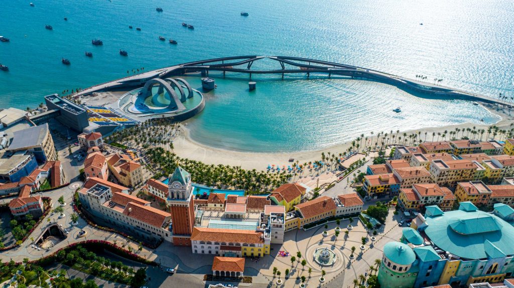 Sun PhuQuoc Airways - Hãng Hàng Không Nghỉ Dưỡng Đầu Tiên Của Việt Nam 5 Thị trấn Hoàng Hôn ở Phú Quốc.